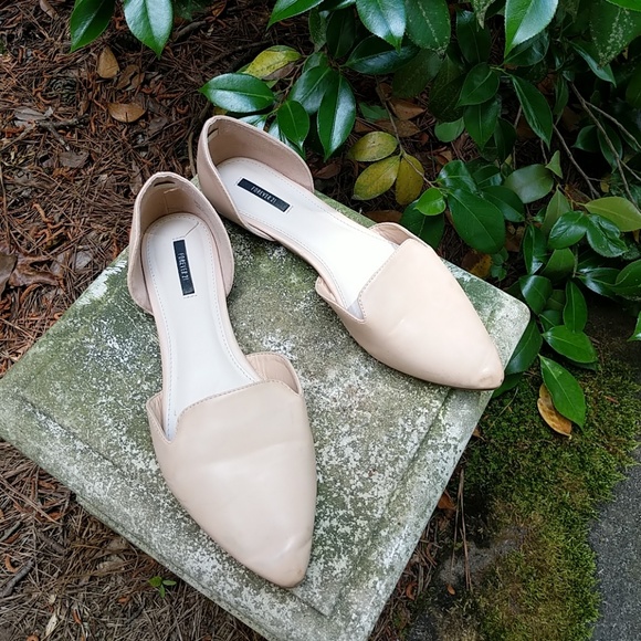 Forever 21 Shoes - Cute creme colored slides by Forever 21, size 8.5